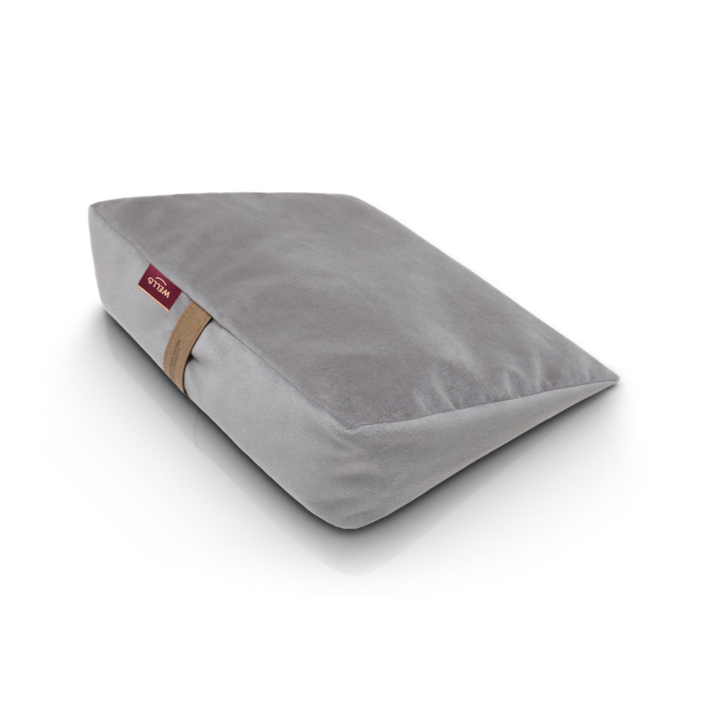 http://wellb.store/cdn/shop/products/wellB_wedge_shaped_seat_natural_buckwheat_pillow_chair_seat_pillow_cloudy_grey_be_classic_1024x.png?v=1637855420